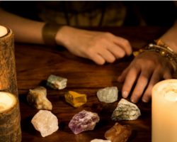 Spoznajte slávne veštice a jasnovidcov